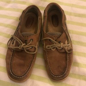 Used Women’s Sperry’s Top-Side boat shoes size 8